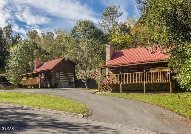 Photo 3 of Single family home for sale at 428 Hideaway Ridge Circle, Sevierville, TN 37862 | MLS# 3525886 | Listing updated on 2026-09-11