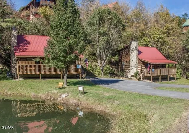 Photo 2 of Single family home for sale at 432 Hideaway Ridge Circle, Sevierville, TN 37862 | MLS# 3525887 | Listing updated on 2026-09-11
