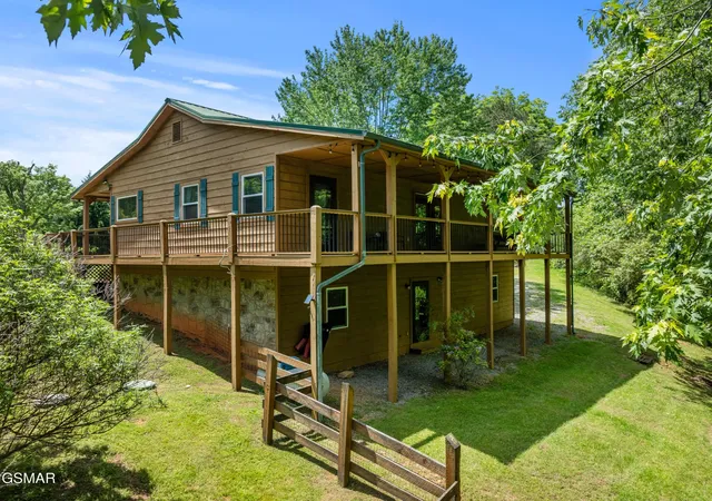 Photo 4 of Single family home for sale at 3381 Mattox Cemetery, Sevierville, TN 37862 | MLS# 3548183 | Listing updated on 2026-09-14