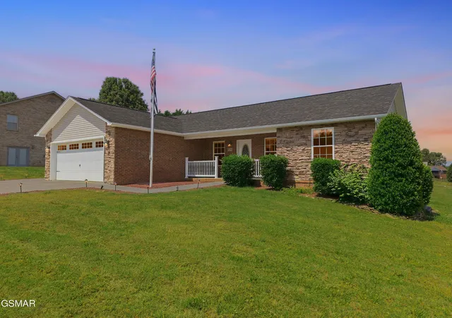 Photo 3 of Sale Pending at 529 Hills Gate Cir, Seymour, TN 37865 | MLS# 3548184 | Listing updated on 2026-09-25