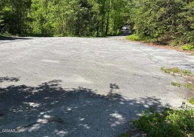 Photo 2 of Land for sale at 746 Ski Mountain Rd, Gatlinburg, TN 37738 | MLS# 3548185 | Listing updated on 2026-09-14