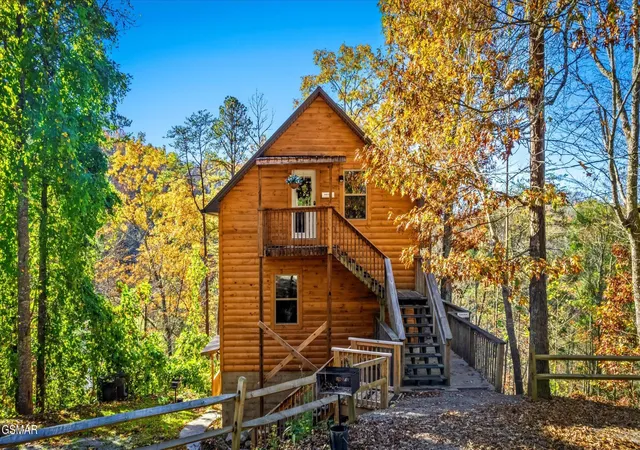 Photo 1 of Single family home for sale at 131 John Green Rd, Gatlinburg, TN 37738 | MLS# 3548190 | Listing updated on 2026-09-14