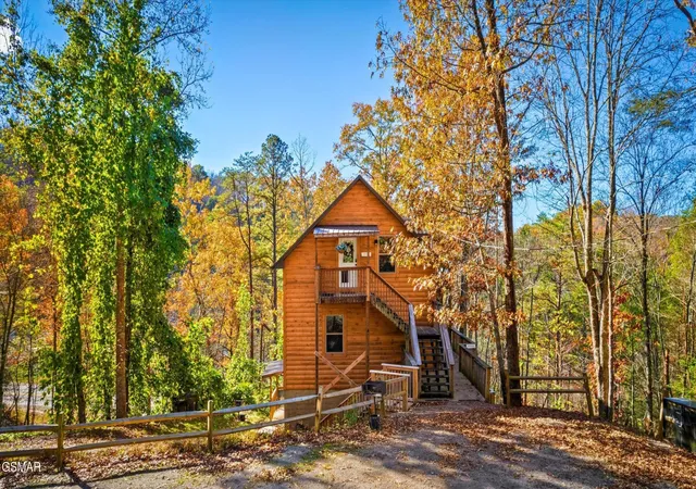 Photo 2 of Single family home for sale at 131 John Green Rd, Gatlinburg, TN 37738 | MLS# 3548190 | Listing updated on 2026-09-14