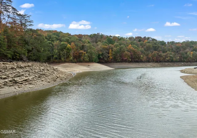 Photo 3 of Sale Pending at 57 Frk Horn Trl, Dandridge, TN 37725 | MLS# 3544641 | Listing updated on 2026-10-01