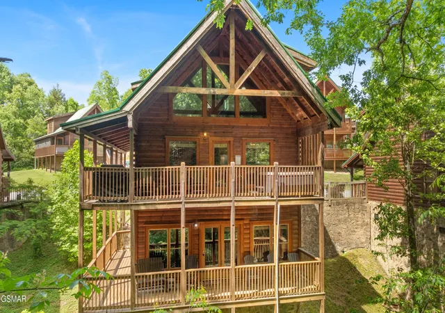 Photo 4 of Single family home for sale at 543 Blackberry Ridge Way, Pigeon Forge, TN 37863 | MLS# 3305336 | Listing updated on 2026-09-25