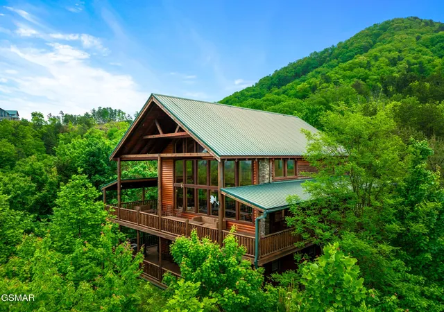 Photo 2 of Single family home for sale at 4160 High Ridge Way, Sevierville, TN 37862 | MLS# 3544706 | Listing updated on 2026-09-11