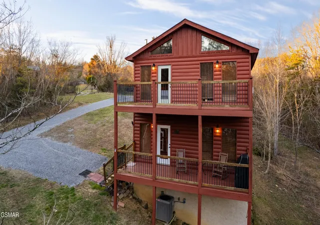 Photo 1 of Single family home for sale at 1220 Sugar Loaf Rd, Sevierville, TN 37876 | MLS# 3305374 | Listing updated on 2026-09-11