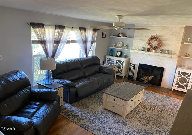 Photo 4 of Single family home for sale at 1011 Honeysuckle Dr, Newport, TN 37821 | MLS# 3548211 | Listing updated on 2026-09-23