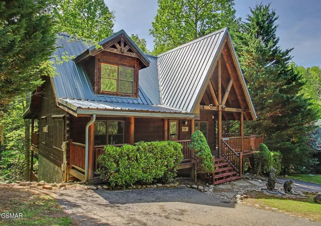Photo 3 of Single family home for sale at 1943 Elk Springs Way, Gatlinburg, TN 37738 | MLS# 3303999 | Listing updated on 2026-09-11