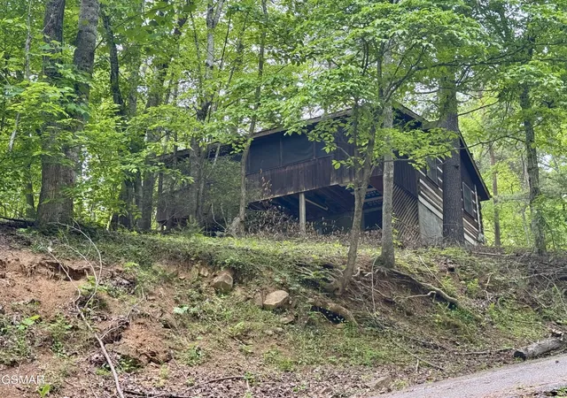 Photo 1 of Single family home for sale at 2340 Avon Cir, Sevierville, TN 37876 | MLS# 3298378 | Listing updated on 2026-09-11