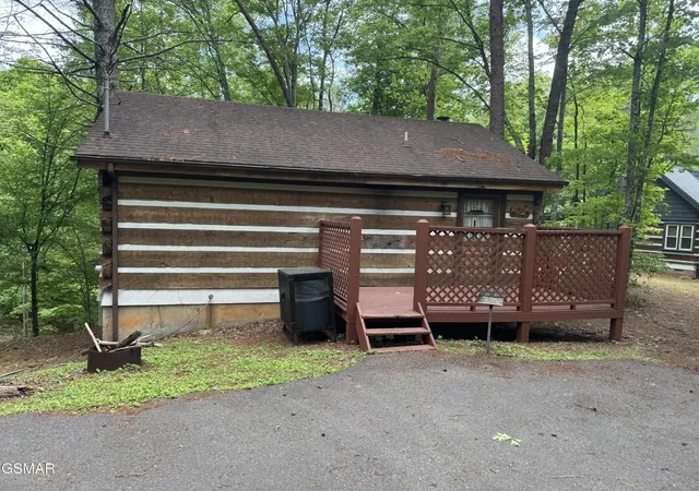 Photo 1 of Single family home for sale at 2340 Avon Cir, Sevierville, TN 37876 | MLS# 3298378 | Listing updated on 2026-09-11