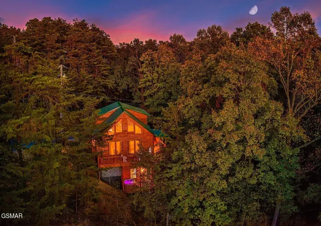 Photo 1 of Single family home for sale at 2924 Pine Hvn Dr, Sevierville, TN 37862 | MLS# 3302478 | Listing updated on 2026-09-11