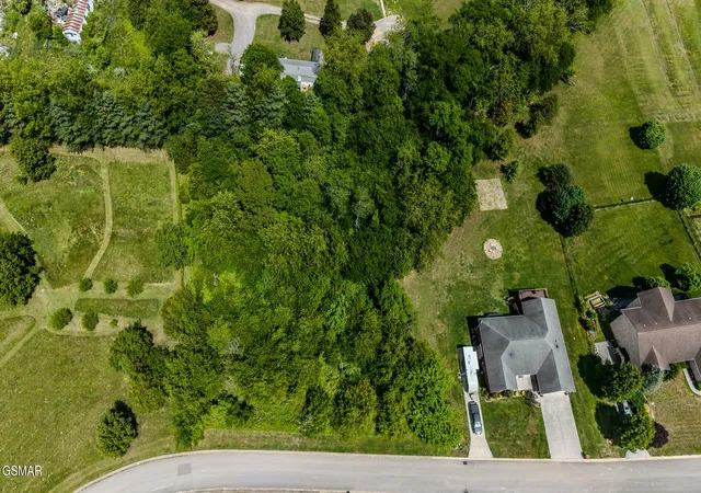 Photo 2 of Land for sale at 68 Southview Cir, Kodak, TN 37764 | MLS# 3267507 | Listing updated on 2026-09-29