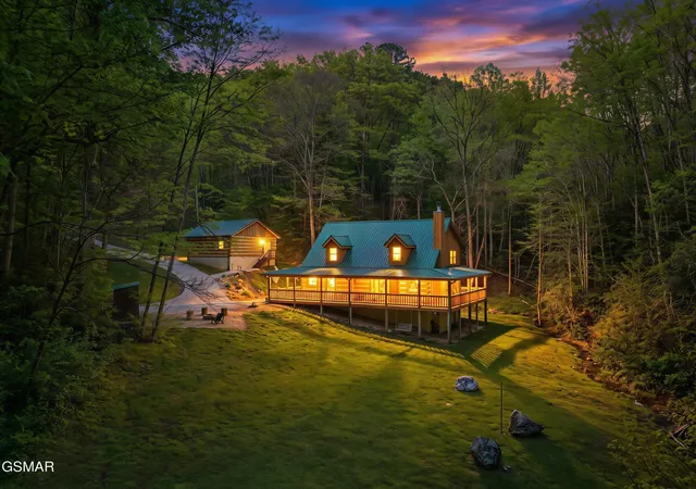 Photo 2 of Single family home for sale at 1053 Big Buck Trl, Townsend, TN 37882 | MLS# 3548225 | Listing updated on 2026-09-28