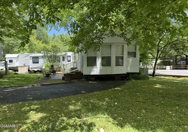 Photo 3 of Land for sale at 4229 E Pkwy, Gatlinburg, TN 37738 | MLS# 3513060 | Listing updated on 2026-09-11