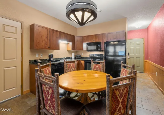Photo 3 of Sale Pending at 1425 Old Knoxville Hwy #130717375, Sevierville, TN 37876 | MLS# 3306877 | Listing updated on 2026-09-11
