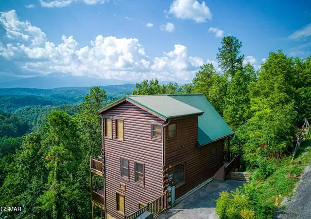 Photo 1 of Single family home for sale at 2251 Upper Middle Crk Rd #4, Sevierville, TN 37876 | MLS# 3280836 | Listing updated on 2026-10-21