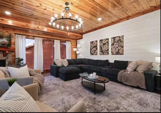 Photo 3 of Mansion for sale at 3328 Smoky Ridge Way, Sevierville, TN 37862 | MLS# 3548238 | Listing updated on 2026-09-14