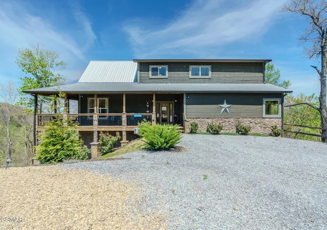 Photo 1 of Single family home for sale at 2927 Joyner Hills Ln, Sevierville, TN 37876 | MLS# 3304513 | Listing updated on 2026-10-11