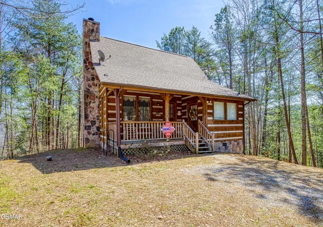 Photo 1 of Single family home for sale at 2752 Blue Springs Way, Sevierville, TN 37862 | MLS# 3523784 | Listing updated on 2026-09-11