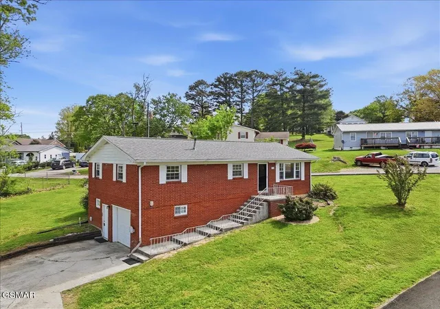 Photo 1 of Sale Pending at 1106 Lockhart Rd, Jefferson City, TN 37760 | MLS# 3548270 | Listing updated on 2026-09-22