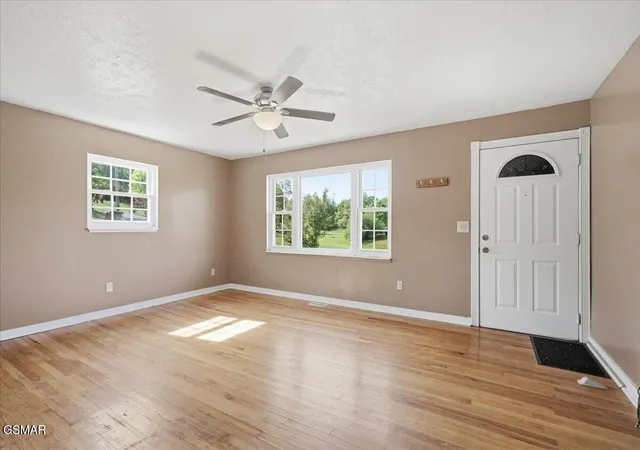 Photo 3 of Sale Pending at 1106 Lockhart Rd, Jefferson City, TN 37760 | MLS# 3548270 | Listing updated on 2026-09-22
