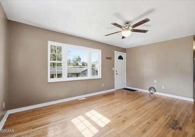 Photo 4 of Sale Pending at 1106 Lockhart Rd, Jefferson City, TN 37760 | MLS# 3548270 | Listing updated on 2026-09-22