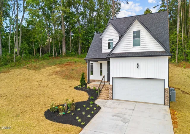 Photo 4 of Single family home for sale at 340 Battlefield Dr, Dandridge, TN 37725 | MLS# 3269810 | Listing updated on 2026-09-11