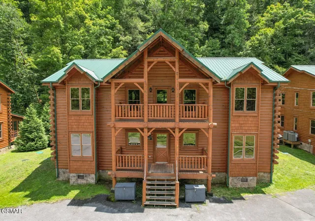 Photo 3 of Single family home for sale at 307 Caney Crk Rd, Pigeon Forge, TN 37863 | MLS# 3304446 | Listing updated on 2026-09-11