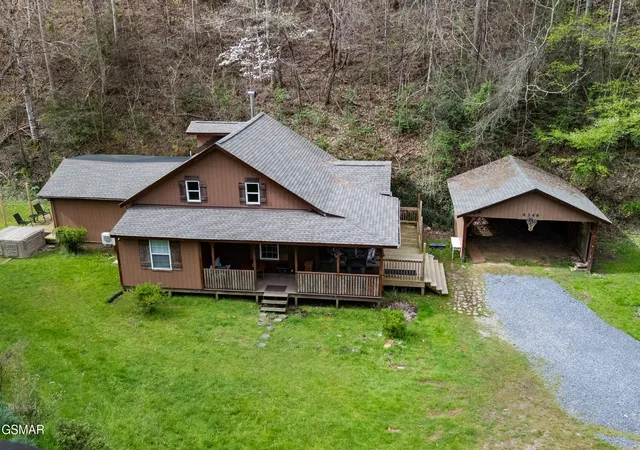 Photo 3 of Single family home for sale at 4346 Grindstone Ridge Rd, Pigeon Forge, TN 37863 | MLS# 3270208 | Listing updated on 2026-10-10
