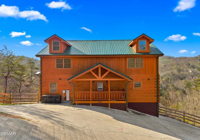 Photo 2 of Single family home for sale at 1643 Barn Door Ln, Sevierville, TN 37862 | MLS# 3280955 | Listing updated on 2026-09-12
