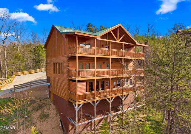 Photo 3 of Single family home for sale at 1643 Barn Door Ln, Sevierville, TN 37862 | MLS# 3280955 | Listing updated on 2026-09-12