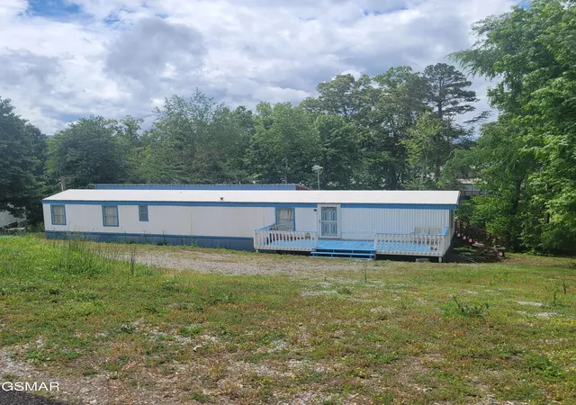 Photo 1 of Single family home for sale at 1618 Omaha Trl, Dandridge, TN 37725 | MLS# 3309982 | Listing updated on 2026-09-11