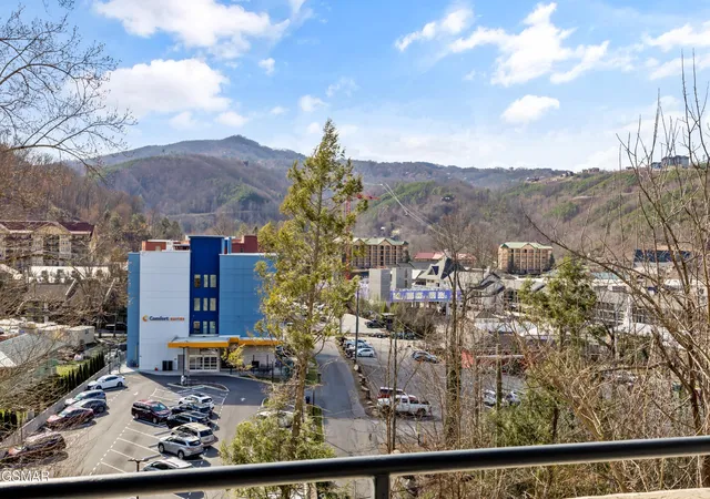 Photo 2 of Condo for sale at 354 E Holly Ridge Road #204, Gatlinburg, TN 37738 | MLS# 3528406 | Listing updated on 2026-09-11