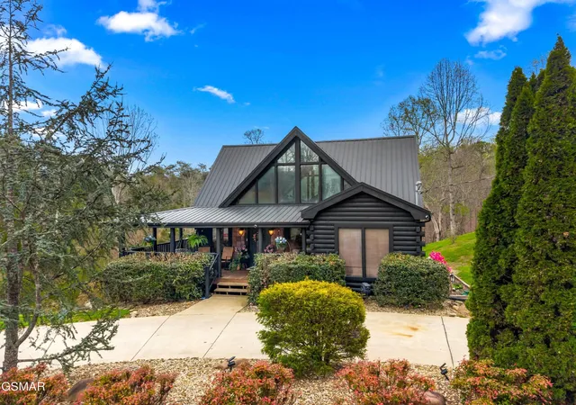 Photo 3 of Single family home for sale at 532 Turtle Dove Trl, Dandridge, TN 37725 | MLS# 3508435 | Listing updated on 2026-09-25
