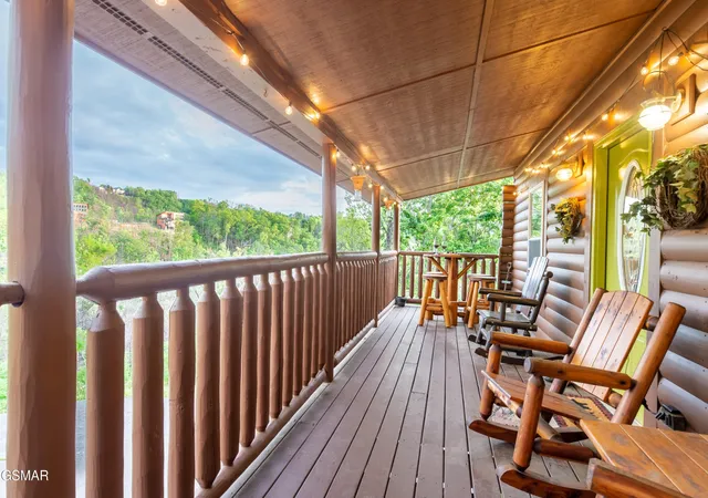 Photo 3 of Single family home for sale at 2213 Headrick Lead, Sevierville, TN 37862 | MLS# 3548297 | Listing updated on 2026-09-14