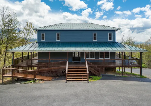 Photo 1 of Single family home for sale at 510 Wildflower Ridge Rd, Gatlinburg, TN 37738 | MLS# 3548298 | Listing updated on 2026-09-14