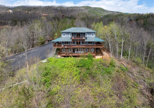 Photo 56 of Single family home for sale at 510 Wildflower Ridge Rd, Gatlinburg, TN 37738 | MLS# 3548298 | Listing updated on 2026-09-24