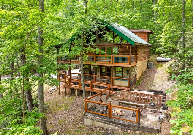 Photo 3 of Single family home for sale at 4230 Alyssa Way, Gatlinburg, TN 37738 | MLS# 3548306 | Listing updated on 2026-09-14