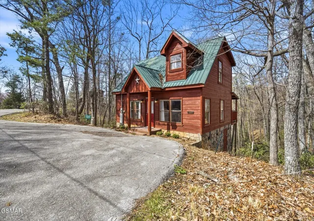Photo 1 of Single family home for sale at 2430 N School Hse Gap Rd, Sevierville, TN 37876 | MLS# 3298252 | Listing updated on 2026-10-29