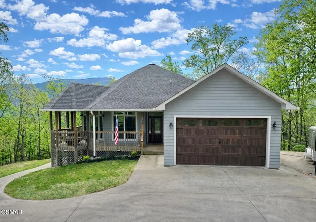 Photo 2 of Sale Pending at 2932 Mockingbird Way, Sevierville, TN 37862 | MLS# 3270217 | Listing updated on 2026-09-11