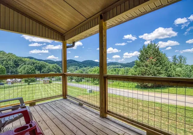 Photo 2 of Sale Pending at 3136 Thomas Headrick Rd, Sevierville, TN 37862 | MLS# 3510515 | Listing updated on 2026-09-15