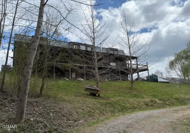 Photo 1 of Sale Pending at 1701 Birch Dr, Sevierville, TN 37876 | MLS# 3265807 | Listing updated on 2026-09-11