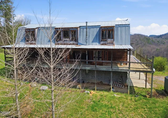 Photo 3 of Sale Pending at 1701 Birch Dr, Sevierville, TN 37876 | MLS# 3265807 | Listing updated on 2026-09-11