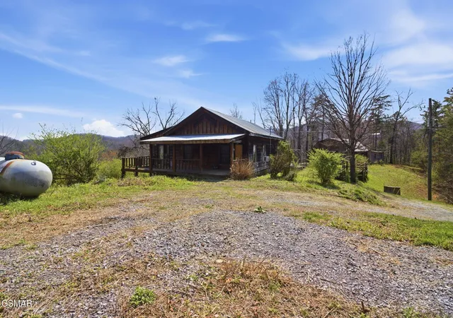 Photo 3 of Sale Pending at 1701 Birch Dr, Sevierville, TN 37876 | MLS# 3265807 | Listing updated on 2026-09-11