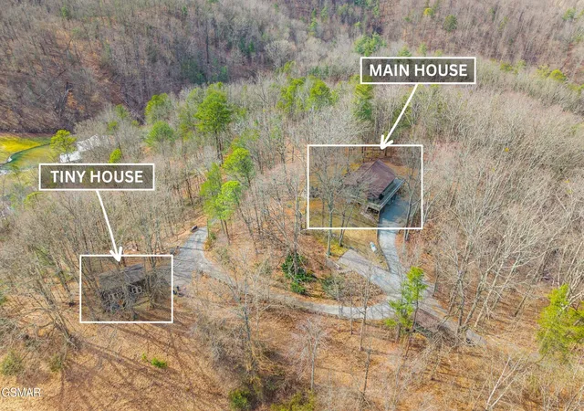 Photo 2 of Sale Pending at 3843 Heavens View Ln, Sevierville, TN 37876 | MLS# 3304020 | Listing updated on 2026-09-11