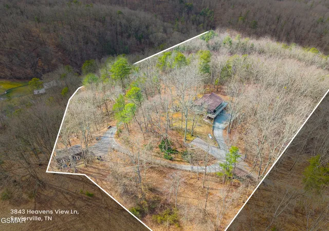 Photo 3 of Sale Pending at 3843 Heavens View Ln, Sevierville, TN 37876 | MLS# 3304020 | Listing updated on 2026-09-11