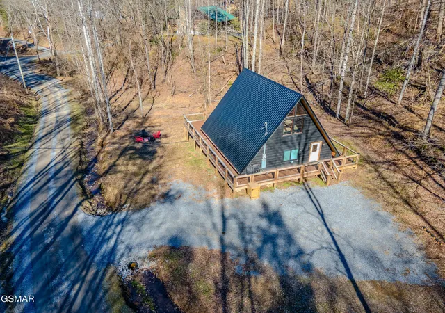 Photo 3 of Single family home for sale at 3115 Emerald Springs Loop, Sevierville, TN 37862 | MLS# 3270192 | Listing updated on 2026-09-11