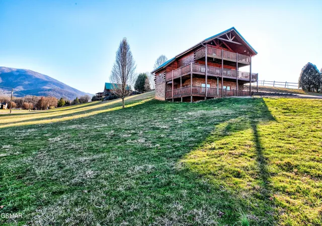 Photo 3 of Sale Pending at 2466 Bryan Rd, Sevierville, TN 37862 | MLS# 3302480 | Listing updated on 2026-09-11