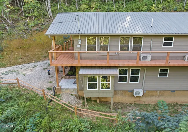 Photo 3 of Single family home for sale at 2912 Kettle Crk Way, Sevierville, TN 37876 | MLS# 3314623 | Listing updated on 2026-09-15